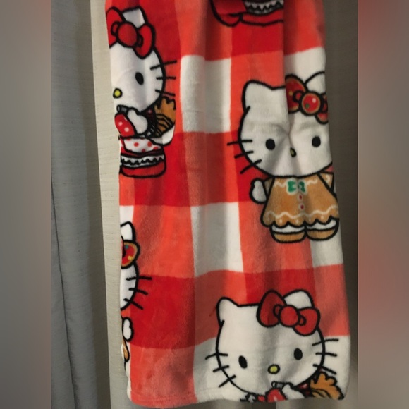 Hello Kitty Christmas Red Plaid Throw Blanket - Picture 3 of 8